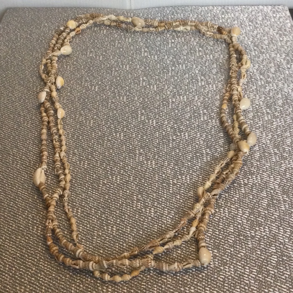 2-Puka Sea Shell Necklace‼️2-Left - Picture 2 of 6